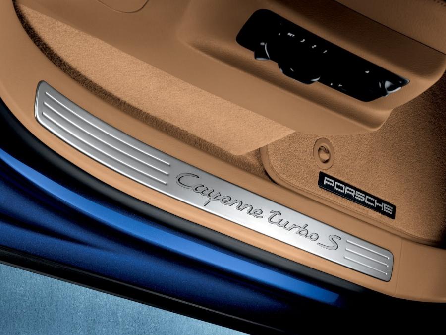  Porsche Cayenne Turbo S 2006 года  (фото 2 из 27)